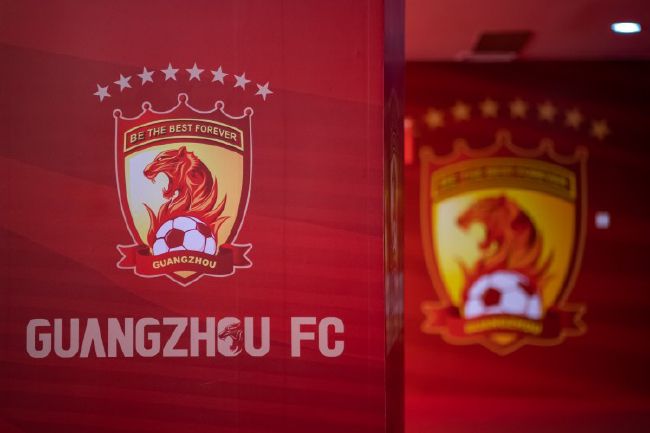 也许断电是史实，但在一个成心识的创作中，任何应用都不成以偶合、无意归纳综合，那必是有所意图的放置，与经典如《阿甘正传》的桥段总不成能不约而合。